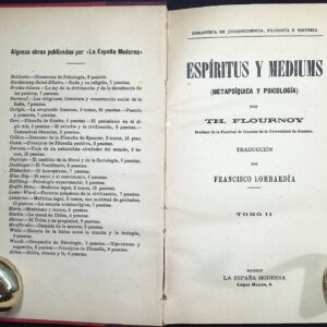 ESPÍRITUS Y MEDIUMS
